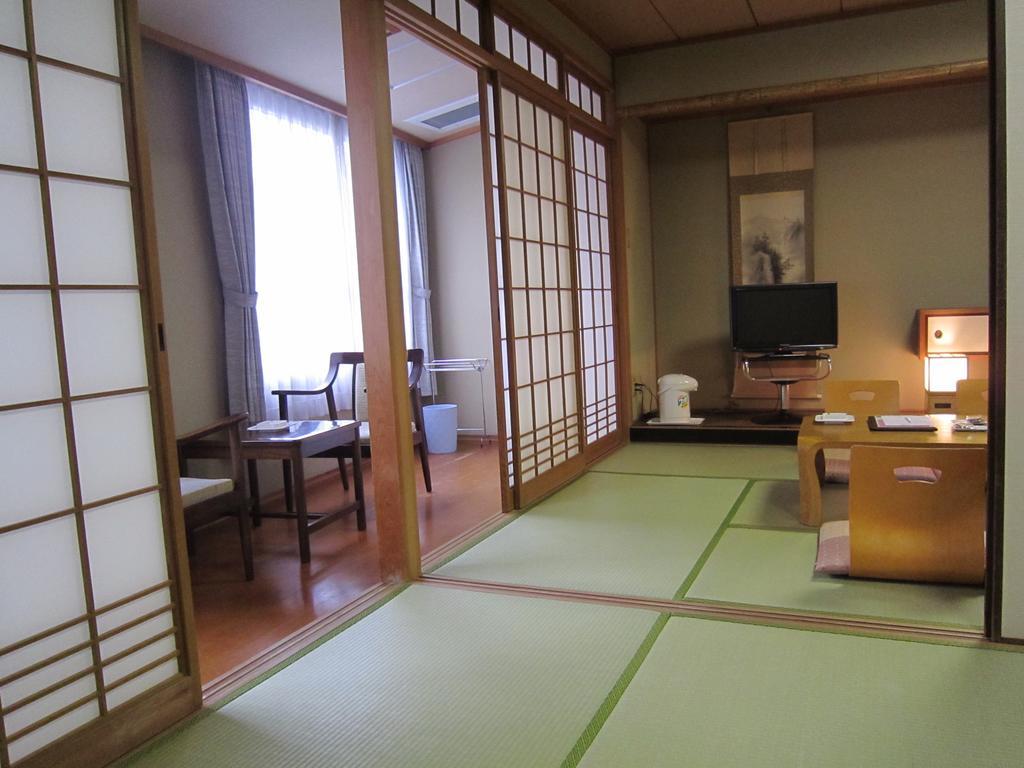 ホテル　ルナパーク 愛媛県 エクステリア 写真